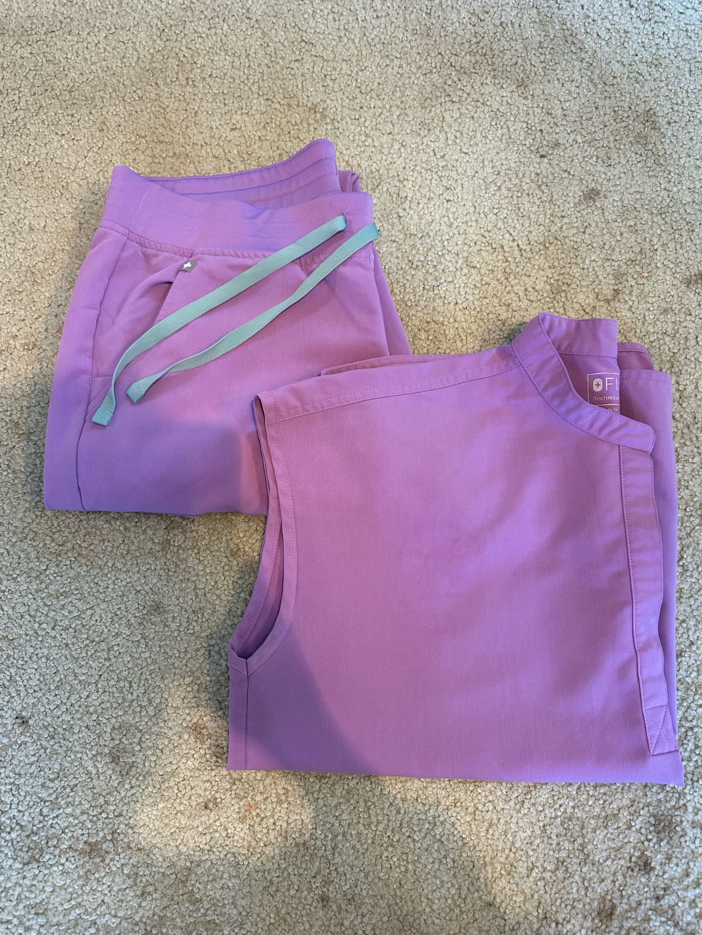FIGS LILAC DAWN SCRUB SET- SIZE LARGE